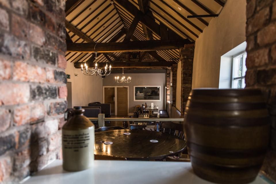 Gallery Hop & Vine Bar and Grill